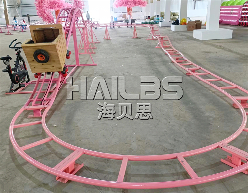 河北滄州室內(nèi)無(wú)動(dòng)力樂(lè)園施工現(xiàn)場(chǎng)